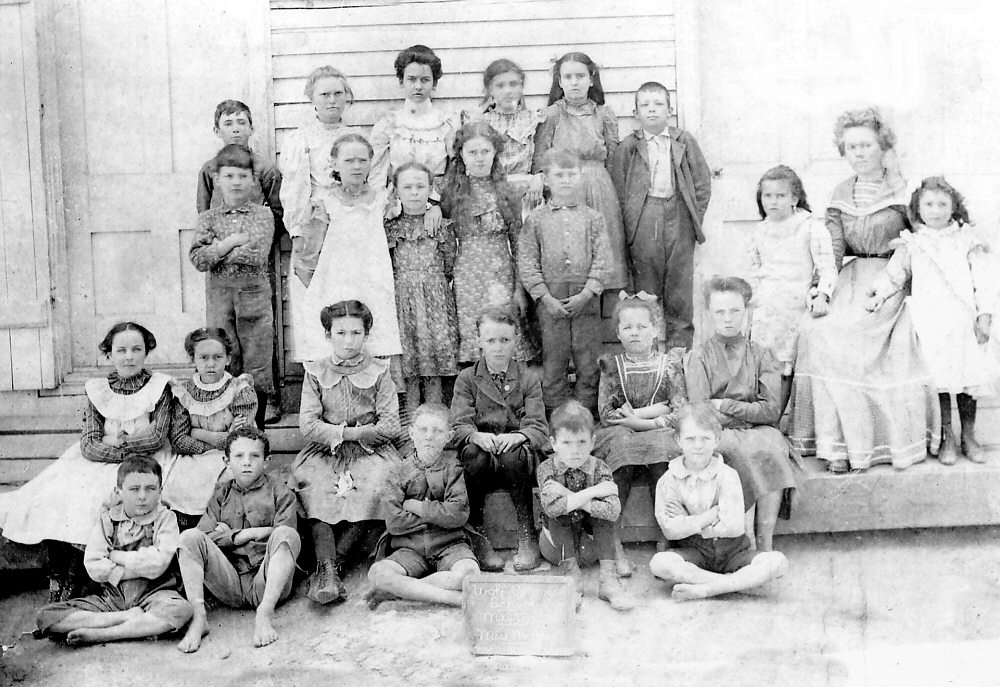 [Wolf Grove School 1901]