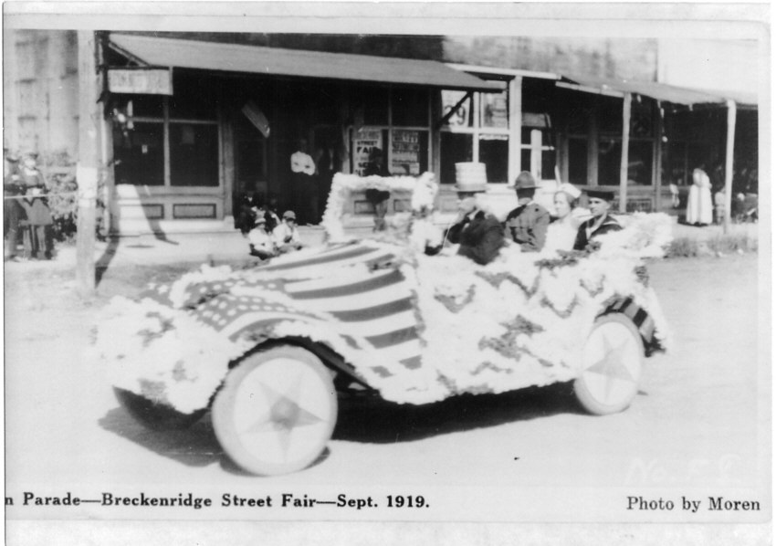 [Patriotic Float, 1919]