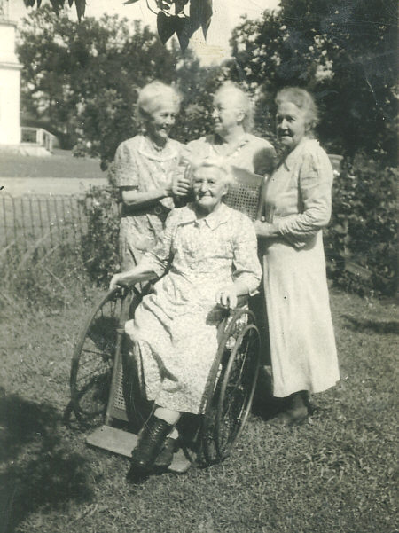 [Agnes and Lucy Hudgins]