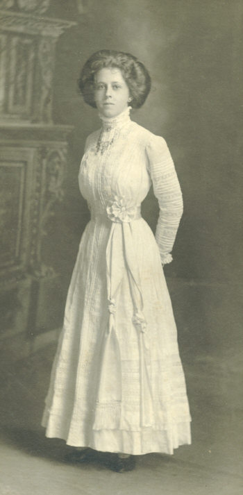 [Berta R. Reynolds]