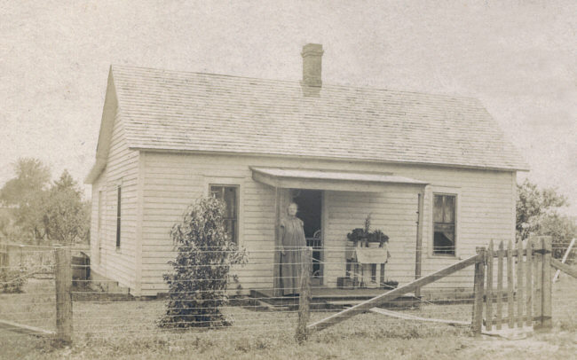 [Inez Hudgins Fahey]