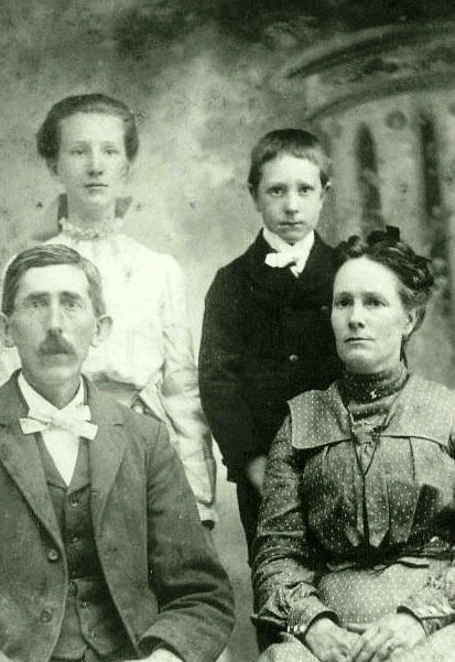 [James and Minnie Barnhill]