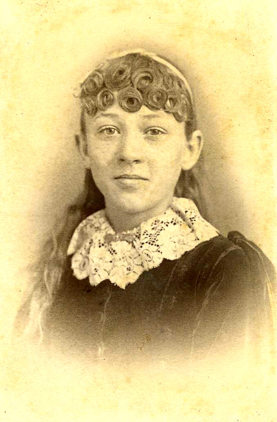 [Ella Mae Smith Knoop]