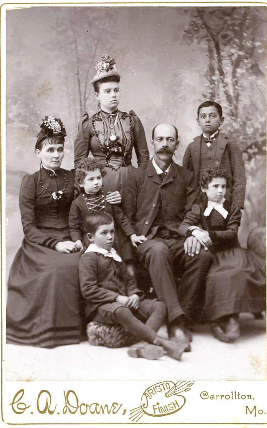 [Family group - Carrollton, Missouri photographer]