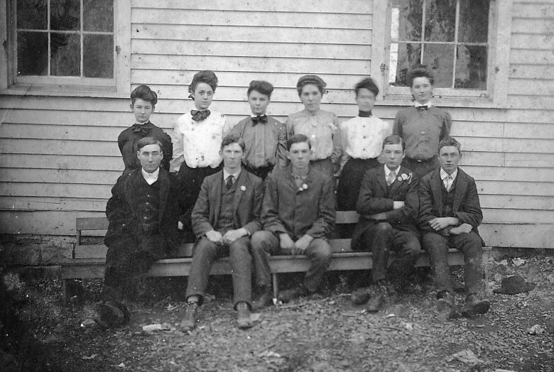 [Mooresville Grads 1905]
